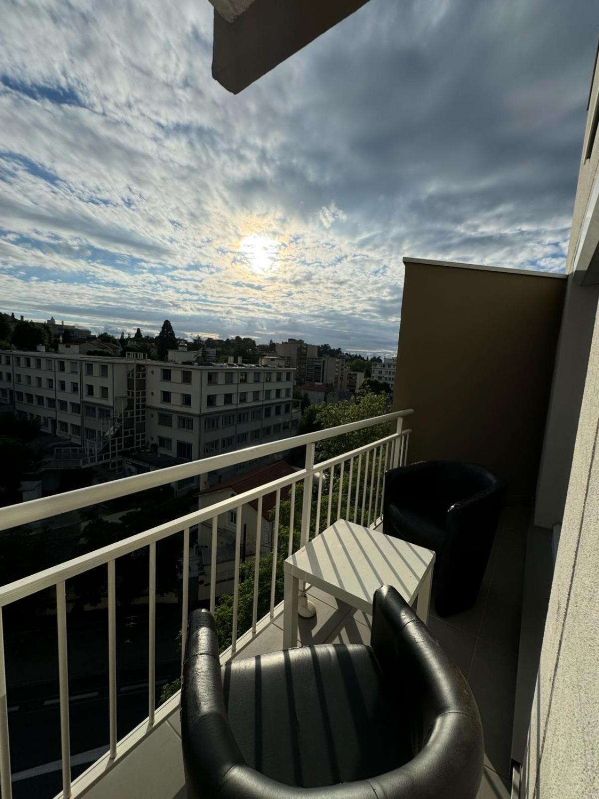 Appart' Hotel Fauriel Saint Etienne Avec Parking Экстерьер фото