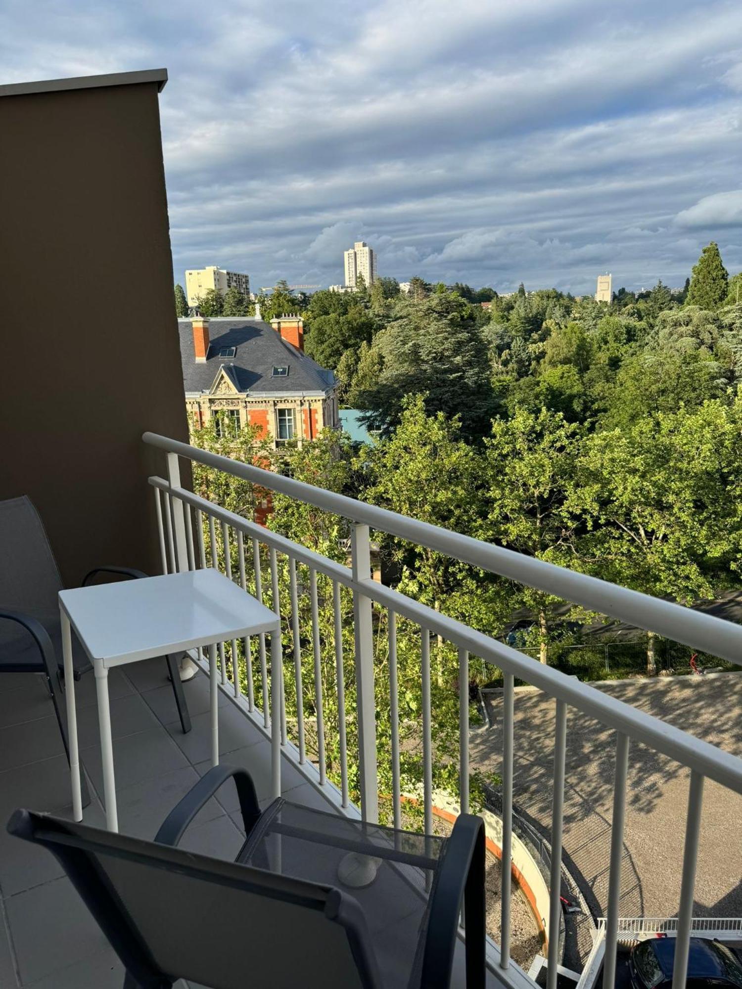 Appart' Hotel Fauriel Saint Etienne Avec Parking Экстерьер фото